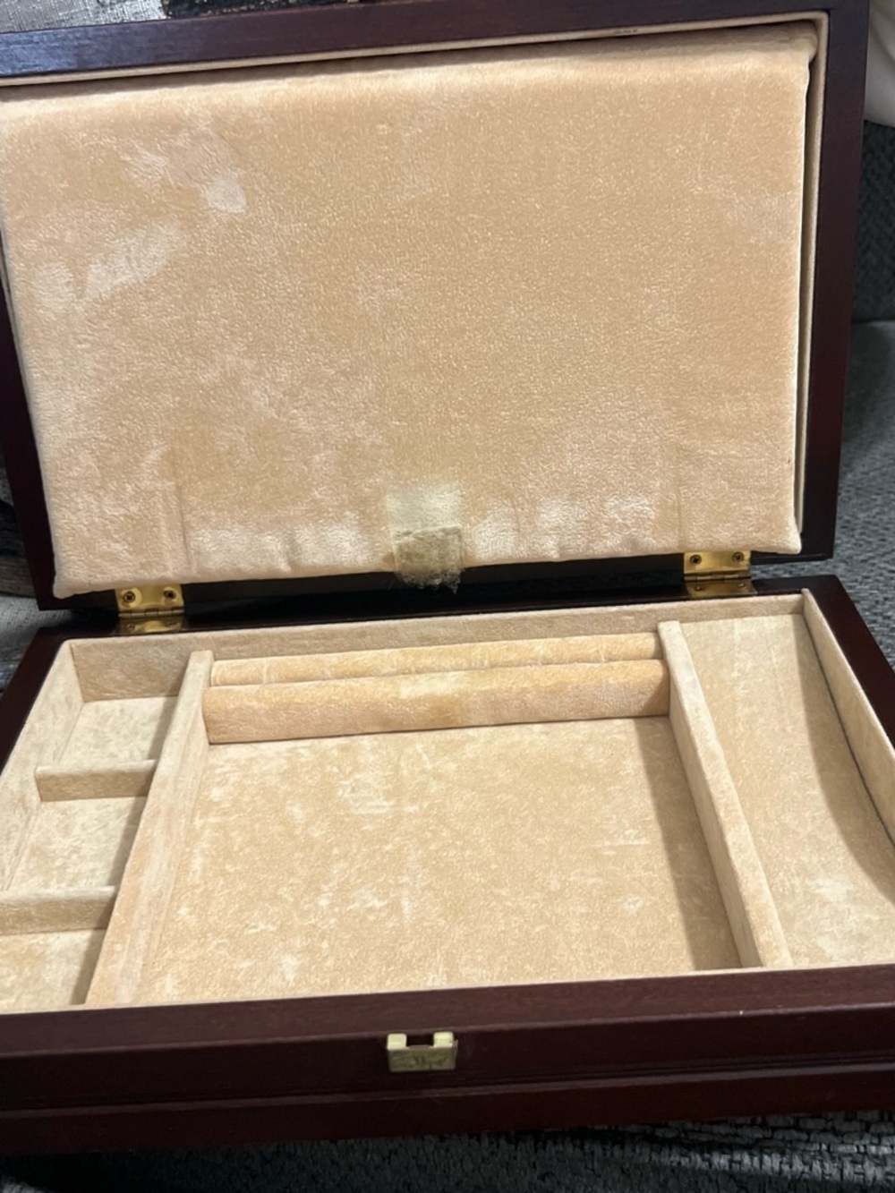 Velvet-Lined Jewelry Organizer Box in Cream